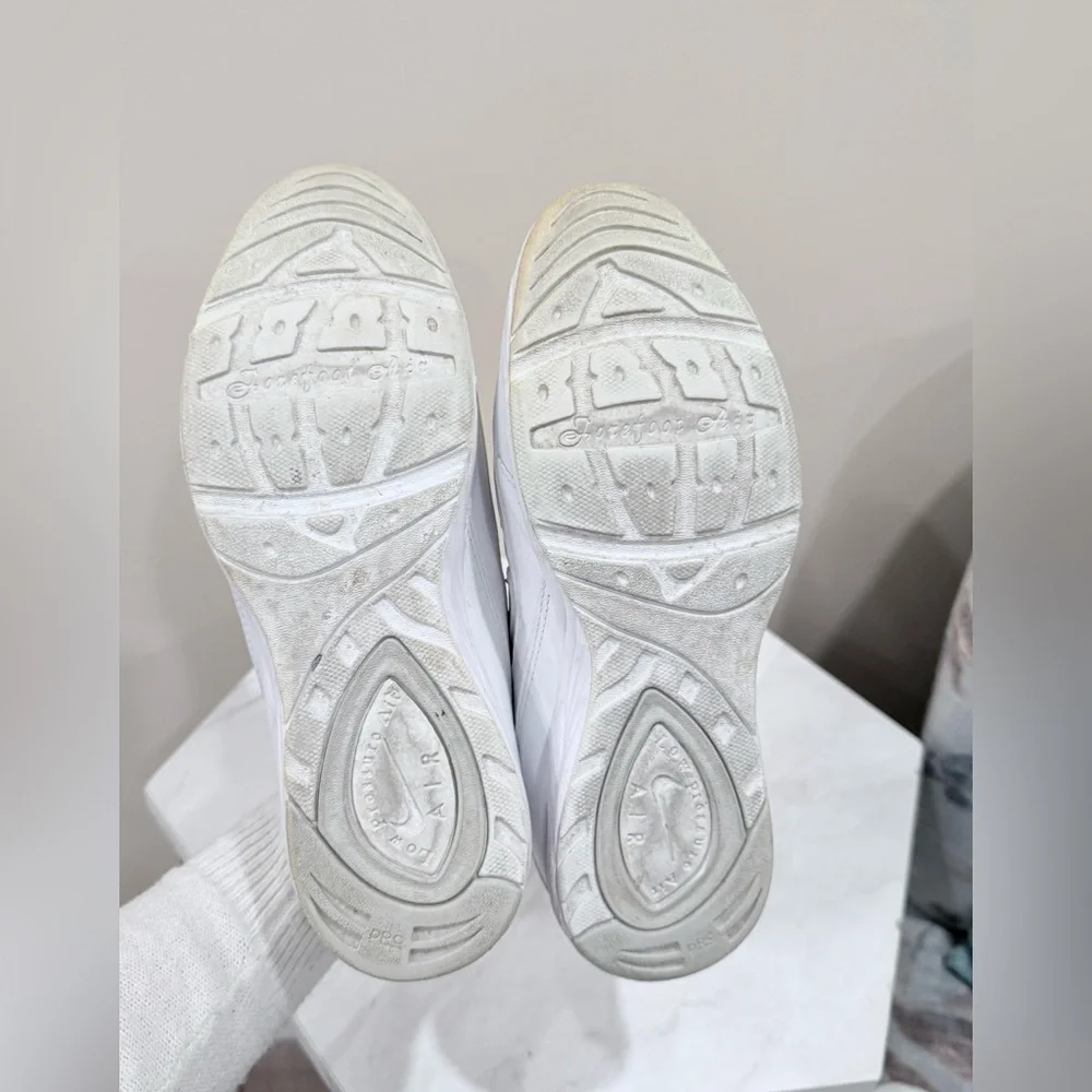 🔥Nike Women's White Sneakers🔥